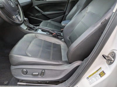 2013 Volkswagen Passat 4dr Sdn 2.5L Auto SE w/Sunroof PZEV