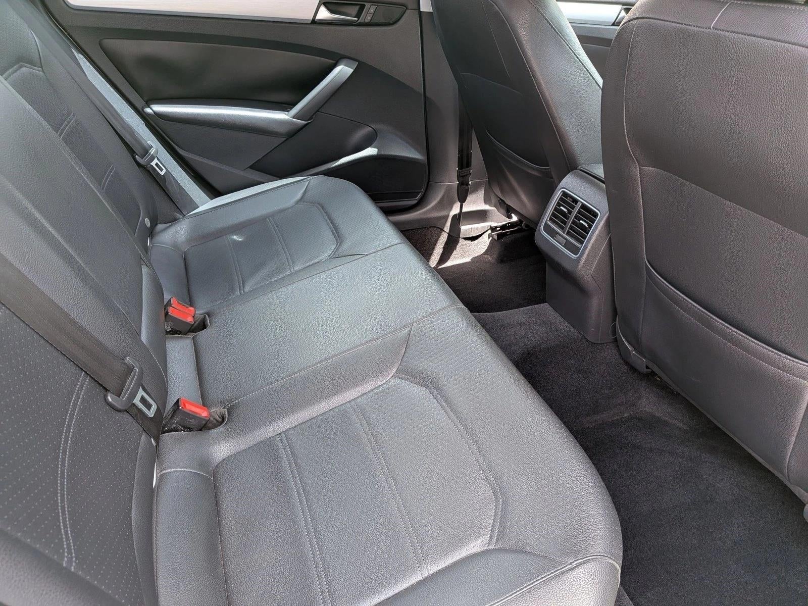 2013 Volkswagen Passat 4dr Sdn 2.5L Auto SE w/Sunroof PZEV