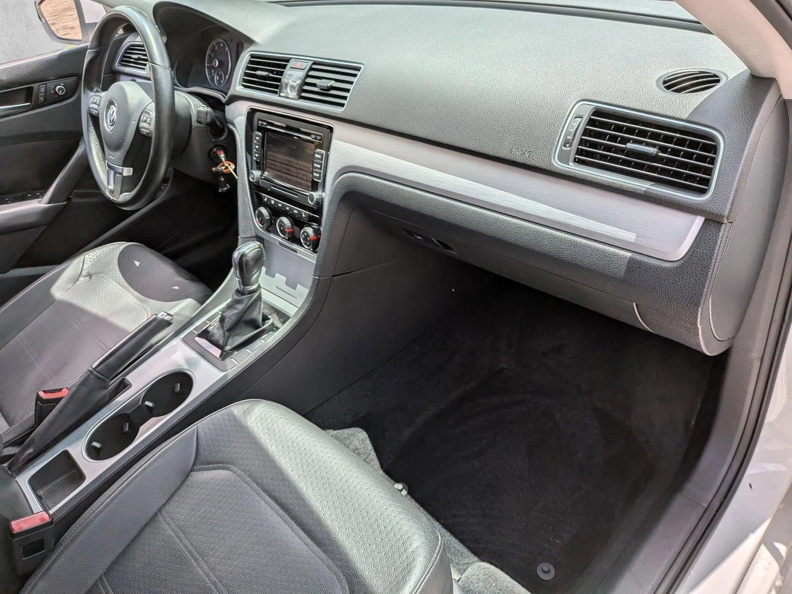 2013 Volkswagen Passat 4dr Sdn 2.5L Auto SE w/Sunroof PZEV