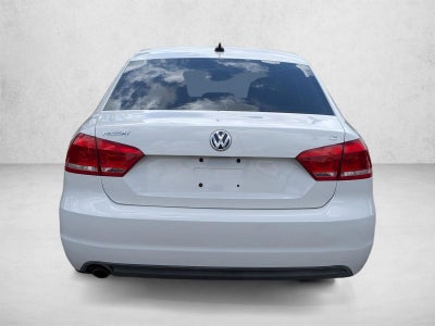 2013 Volkswagen Passat 4dr Sdn 2.5L Auto SE w/Sunroof PZEV