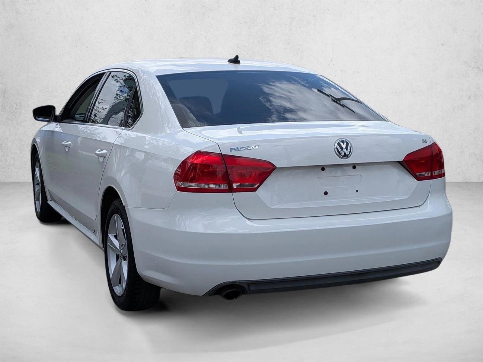 2013 Volkswagen Passat 4dr Sdn 2.5L Auto SE w/Sunroof PZEV