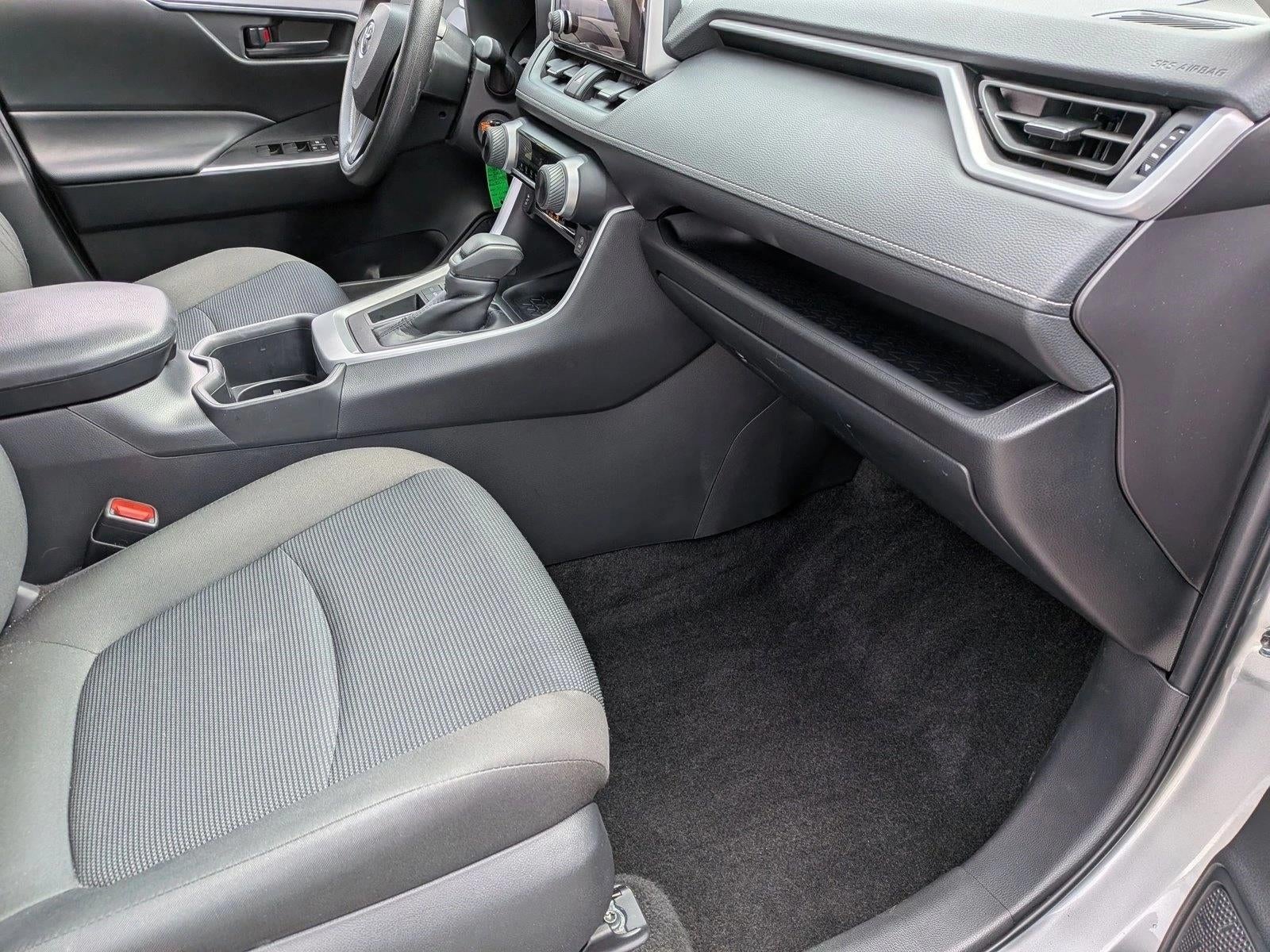 2025 Toyota RAV4 LE FWD (GS)
