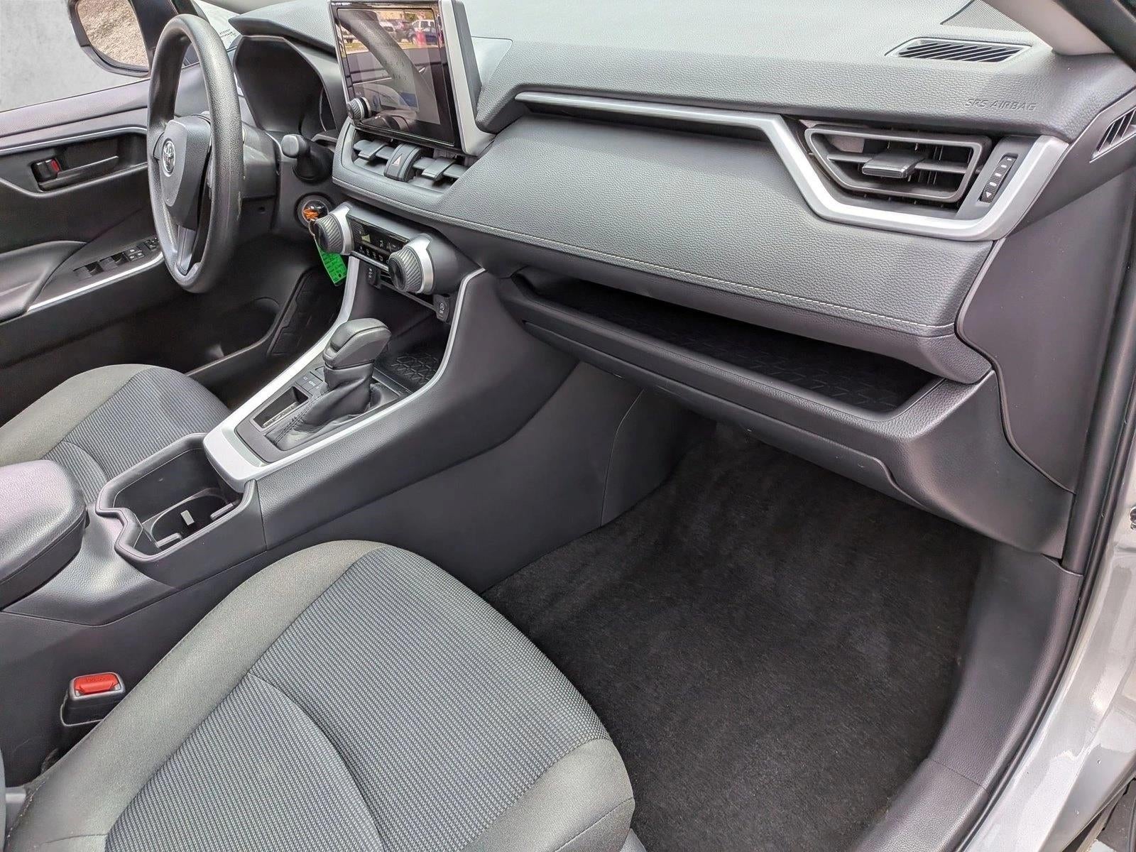 2025 Toyota RAV4 LE FWD (GS)