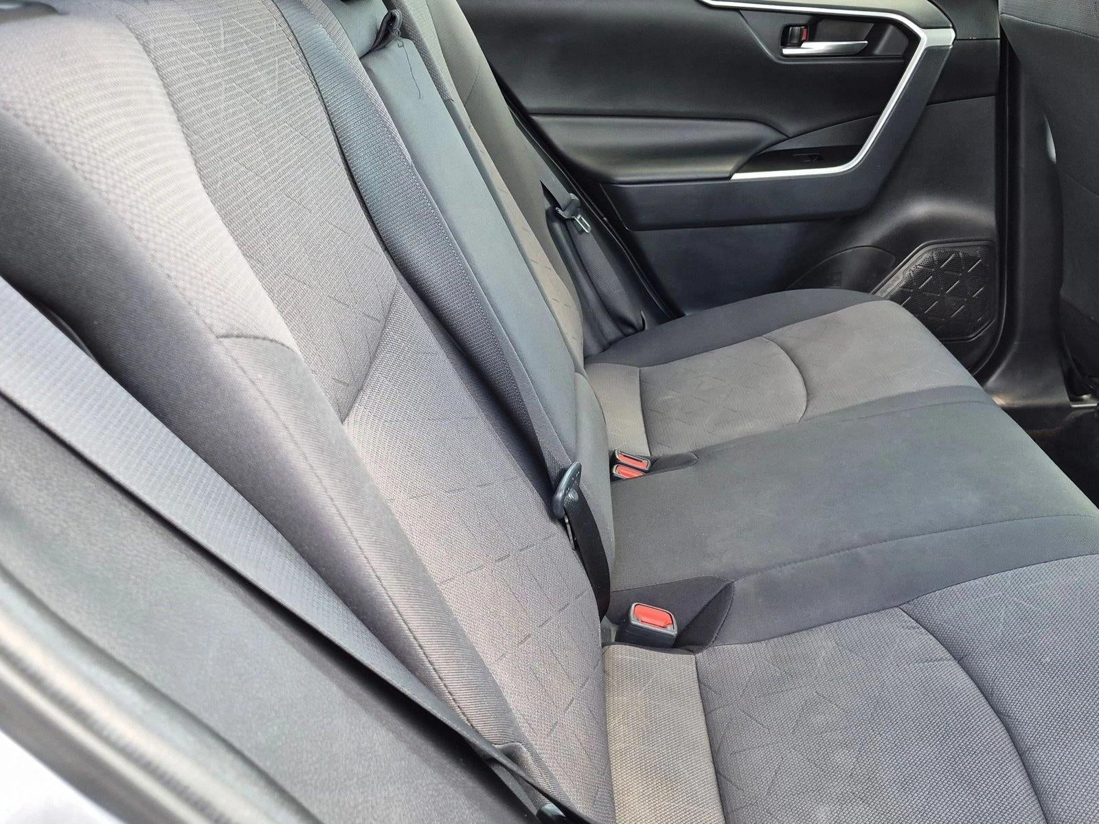 2019 Toyota RAV4 XLE FWD (GS)
