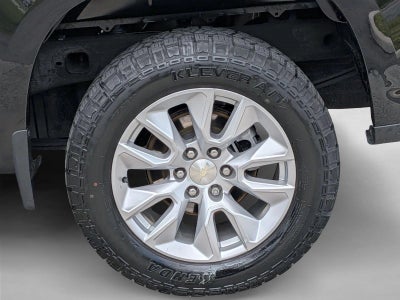 2022 Chevrolet Silverado 1500 Crew Cab Short Box 2-Wheel Drive Custom