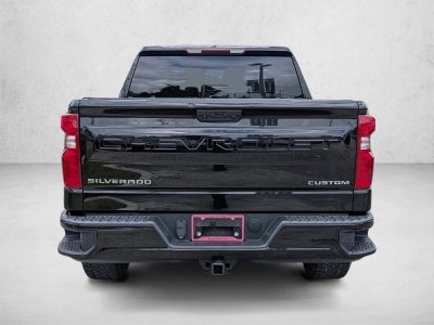 2022 Chevrolet Silverado 1500 Crew Cab Short Box 2-Wheel Drive Custom