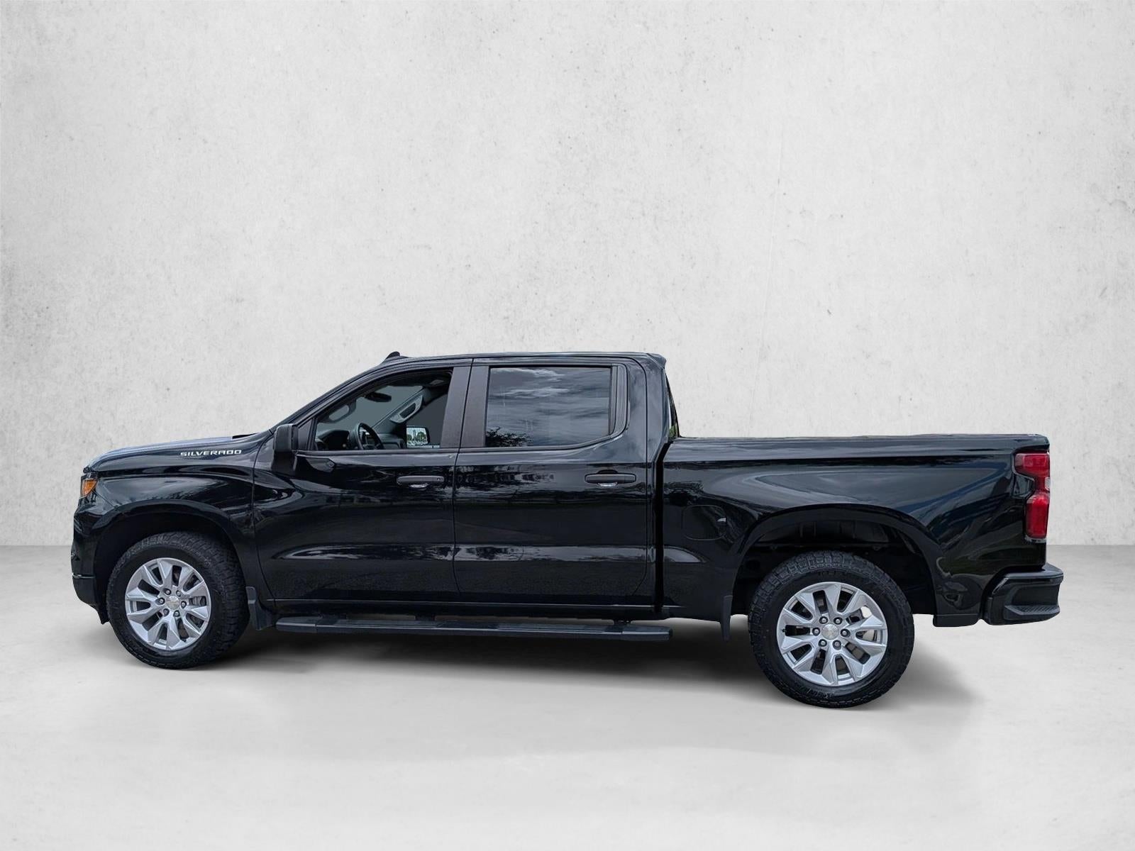 2022 Chevrolet Silverado 1500 Crew Cab Short Box 2-Wheel Drive Custom