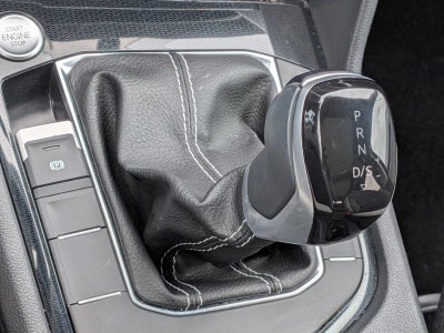 2025 Volkswagen Taos SE FWD