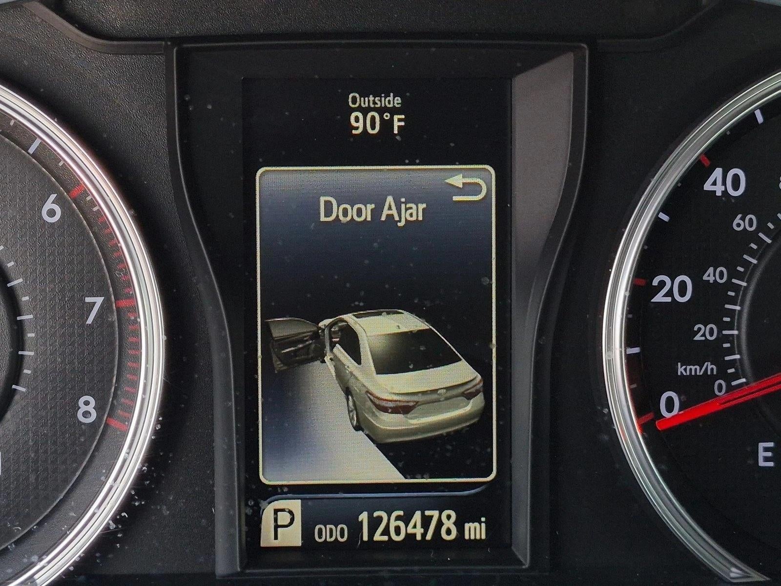 2015 Toyota Camry 4dr Sdn I4 Auto SE (SE)