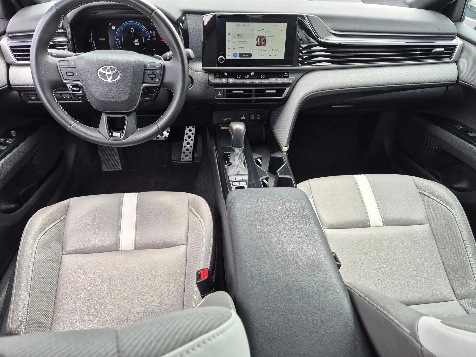 2025 Toyota Camry SE (Natl)