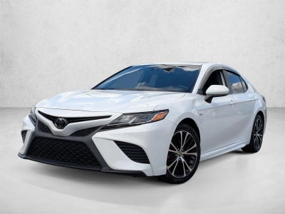 2020 Toyota Camry SE Auto (SE)