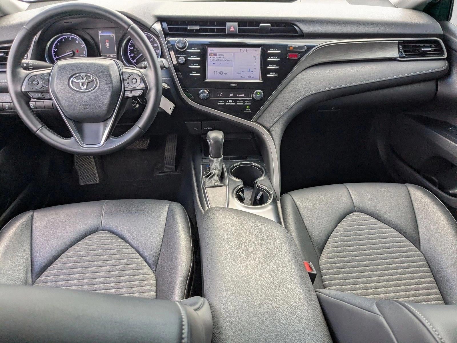 2020 Toyota Camry SE Auto (SE)