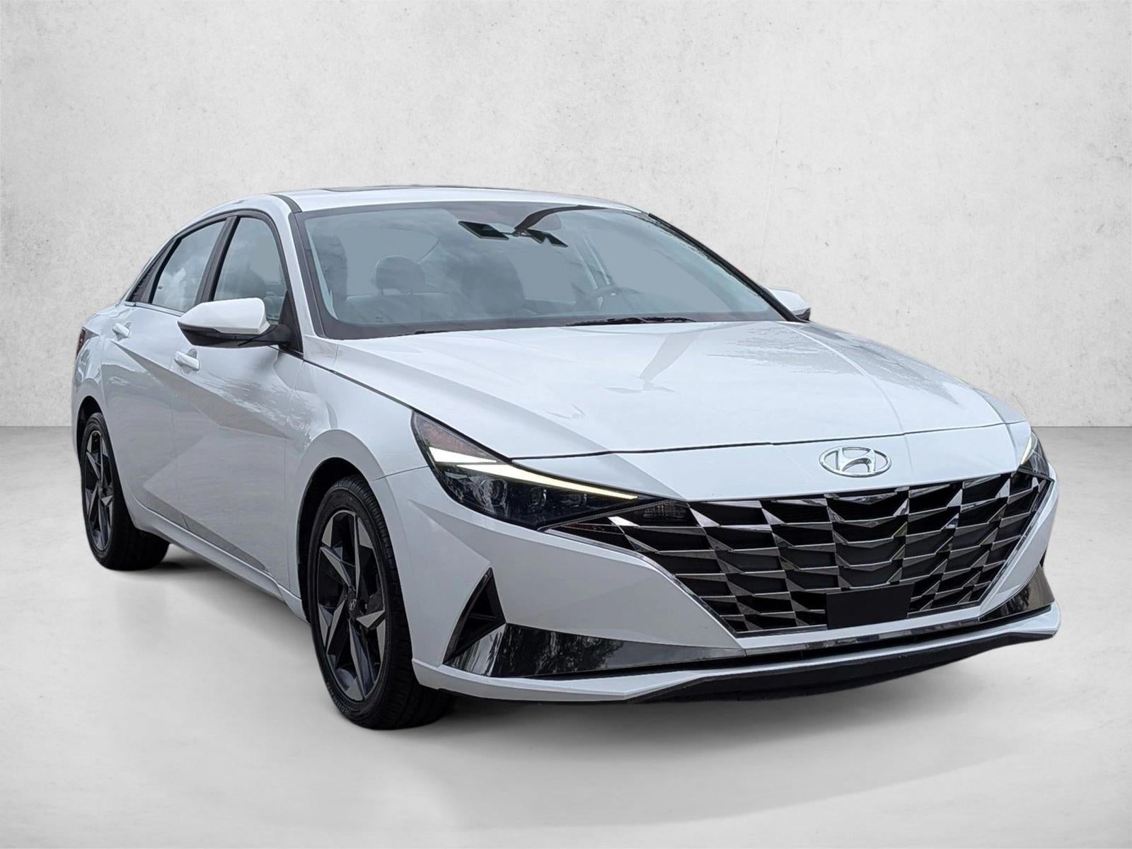 2023 Hyundai ELANTRA Limited IVT