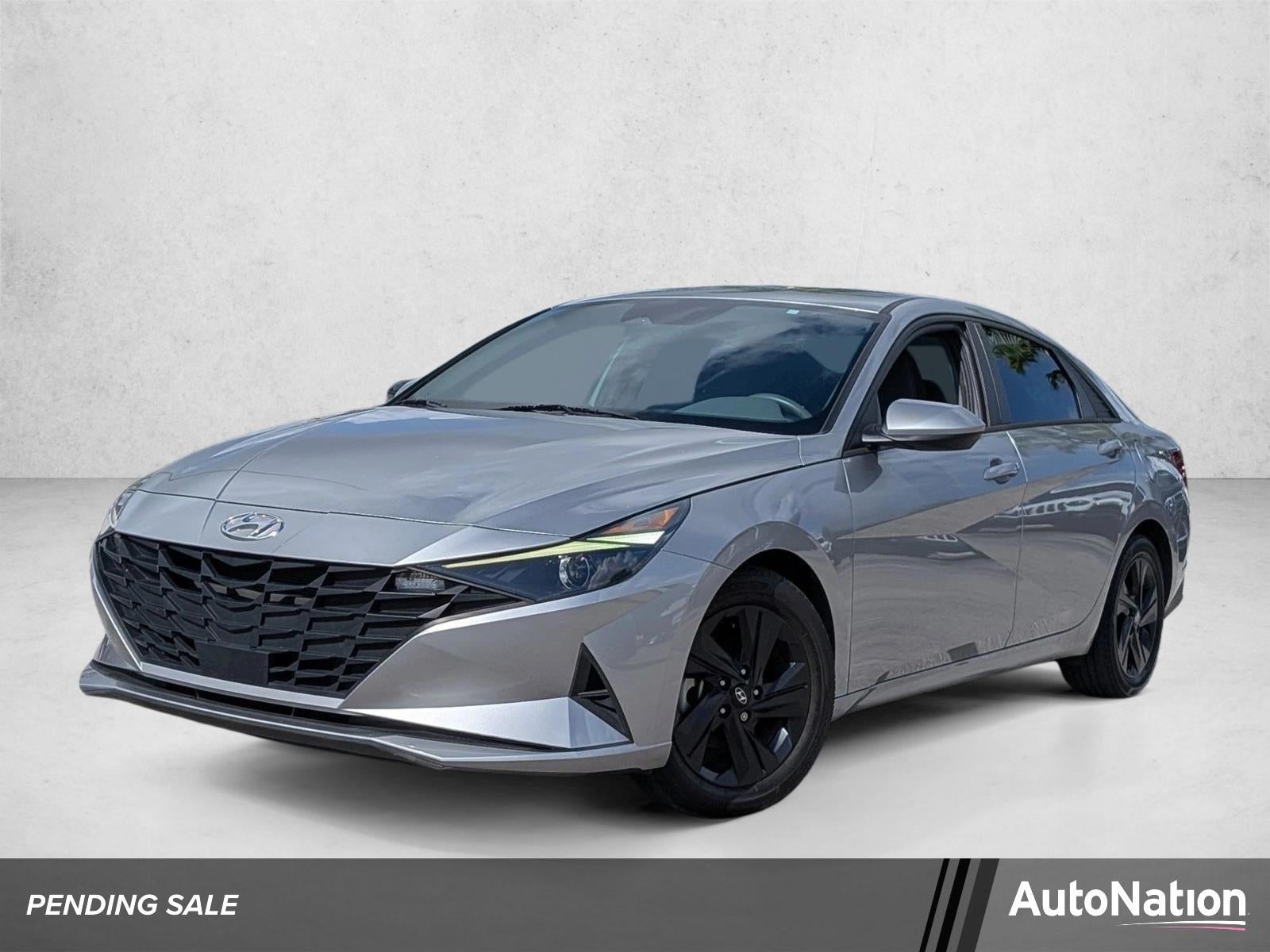 2022 Hyundai ELANTRA SEL IVT