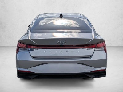 2022 Hyundai ELANTRA SEL IVT