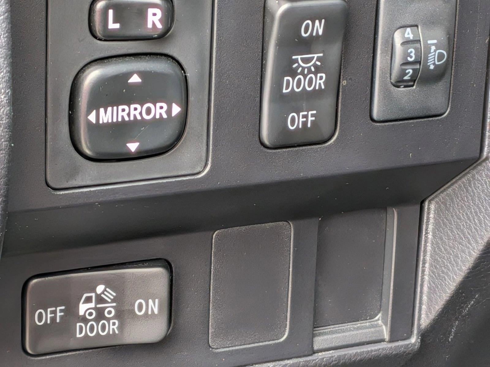 2015 Toyota Tundra 2WD Truck 2WD Double Cab Standard Bed 5.7L V8 SR5 (Natl)