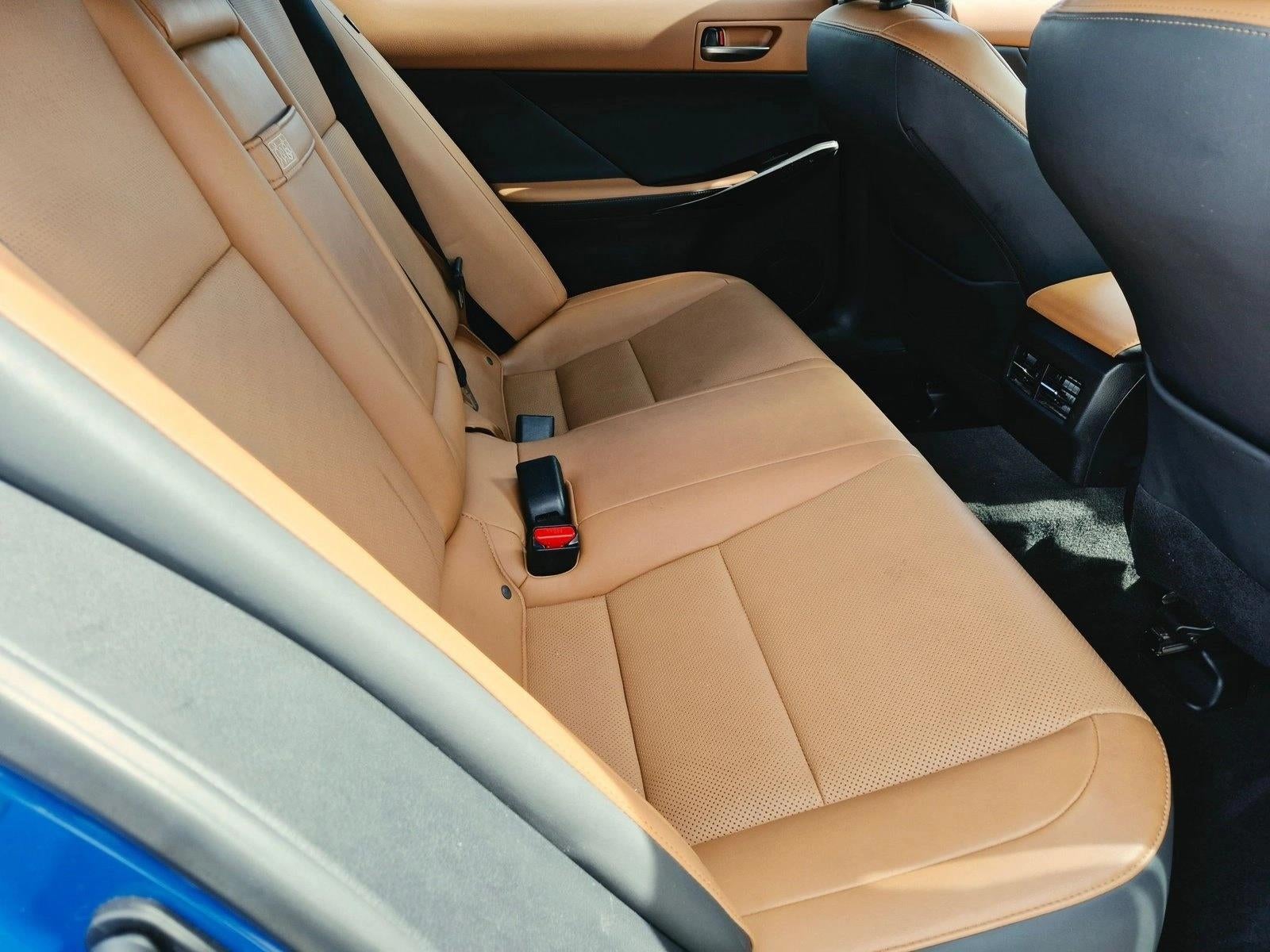 2023 Lexus IS 300 RWD