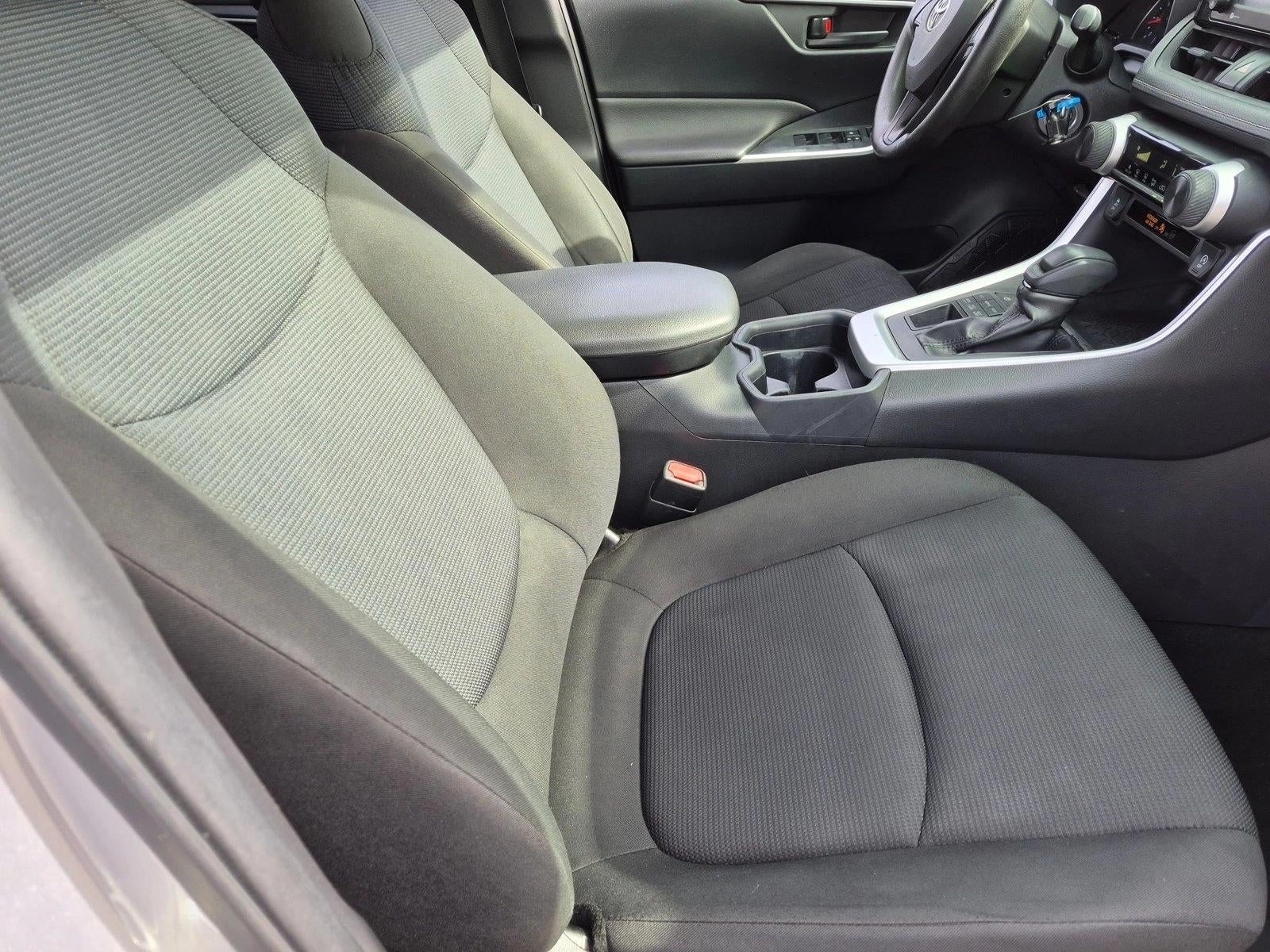 2020 Toyota RAV4 LE AWD (Natl)