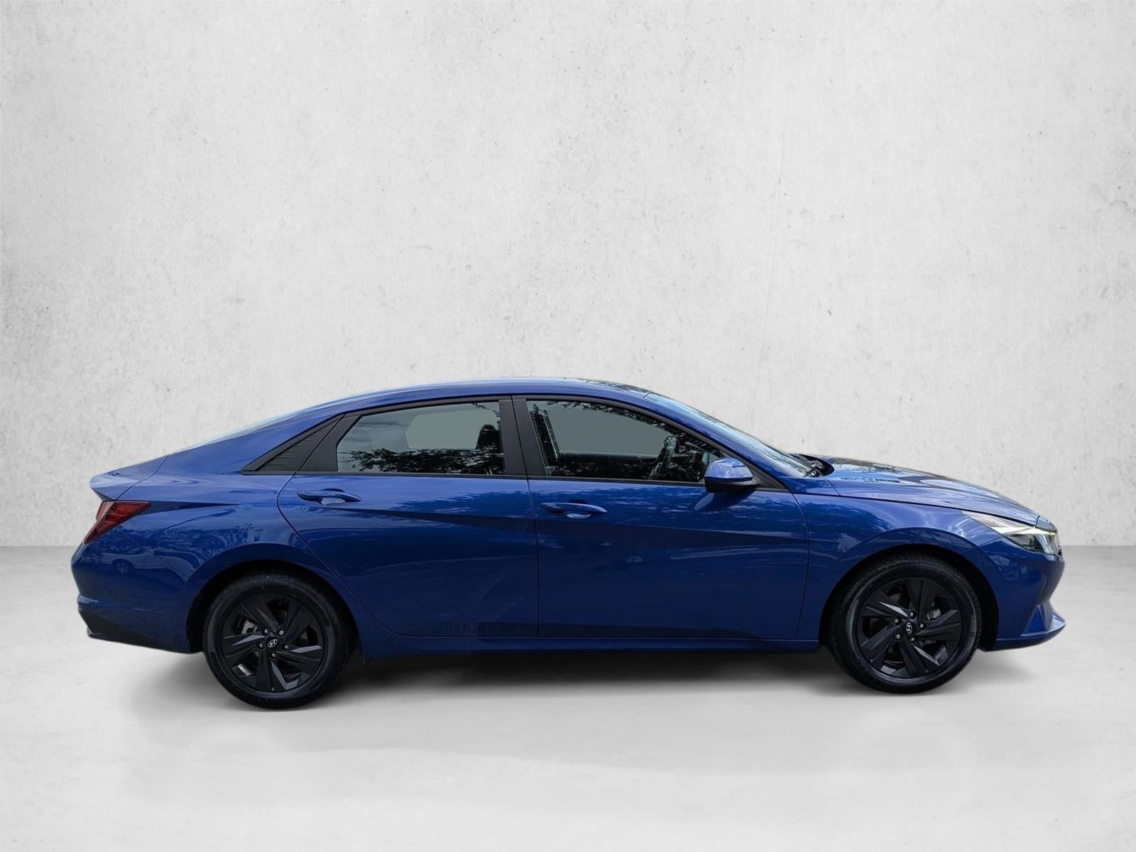 2022 Hyundai ELANTRA SEL IVT