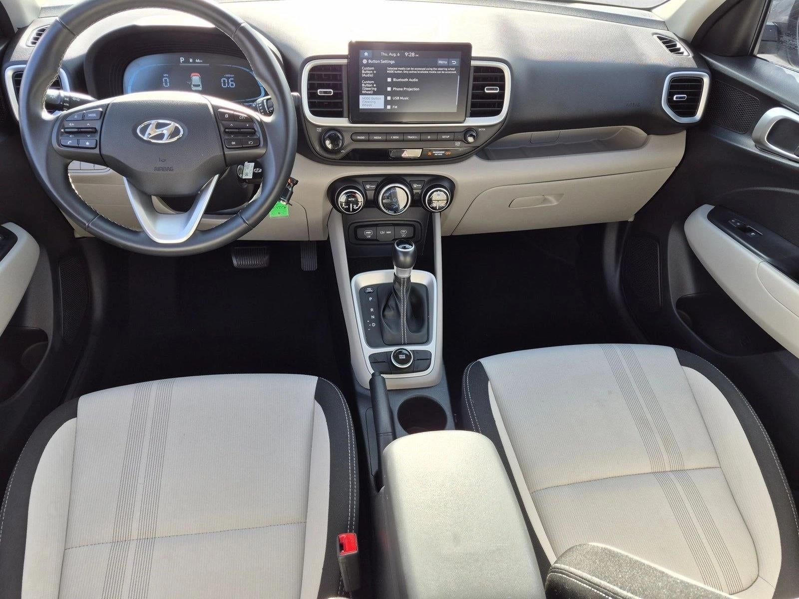 2023 Hyundai VENUE SEL IVT