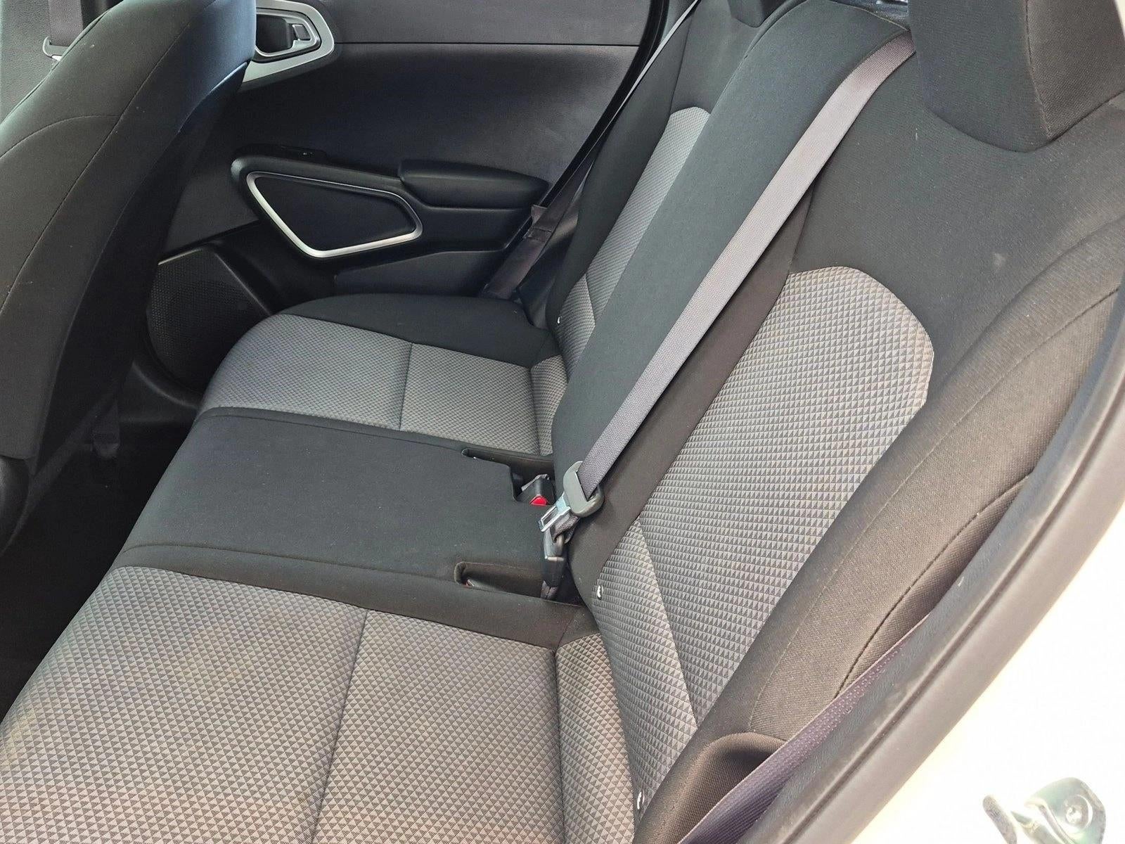 2023 Kia Soul LX IVT