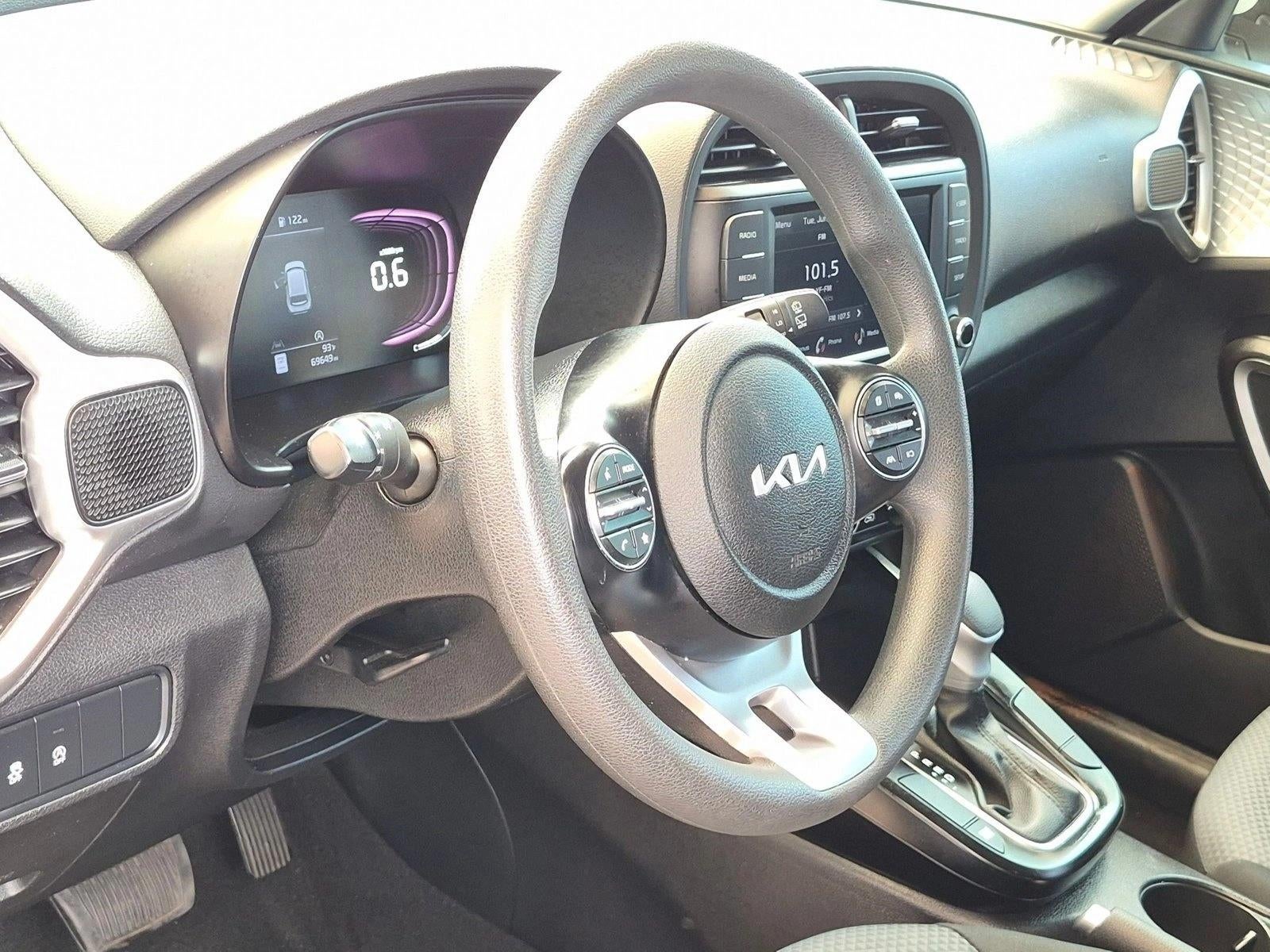 2023 Kia Soul LX IVT