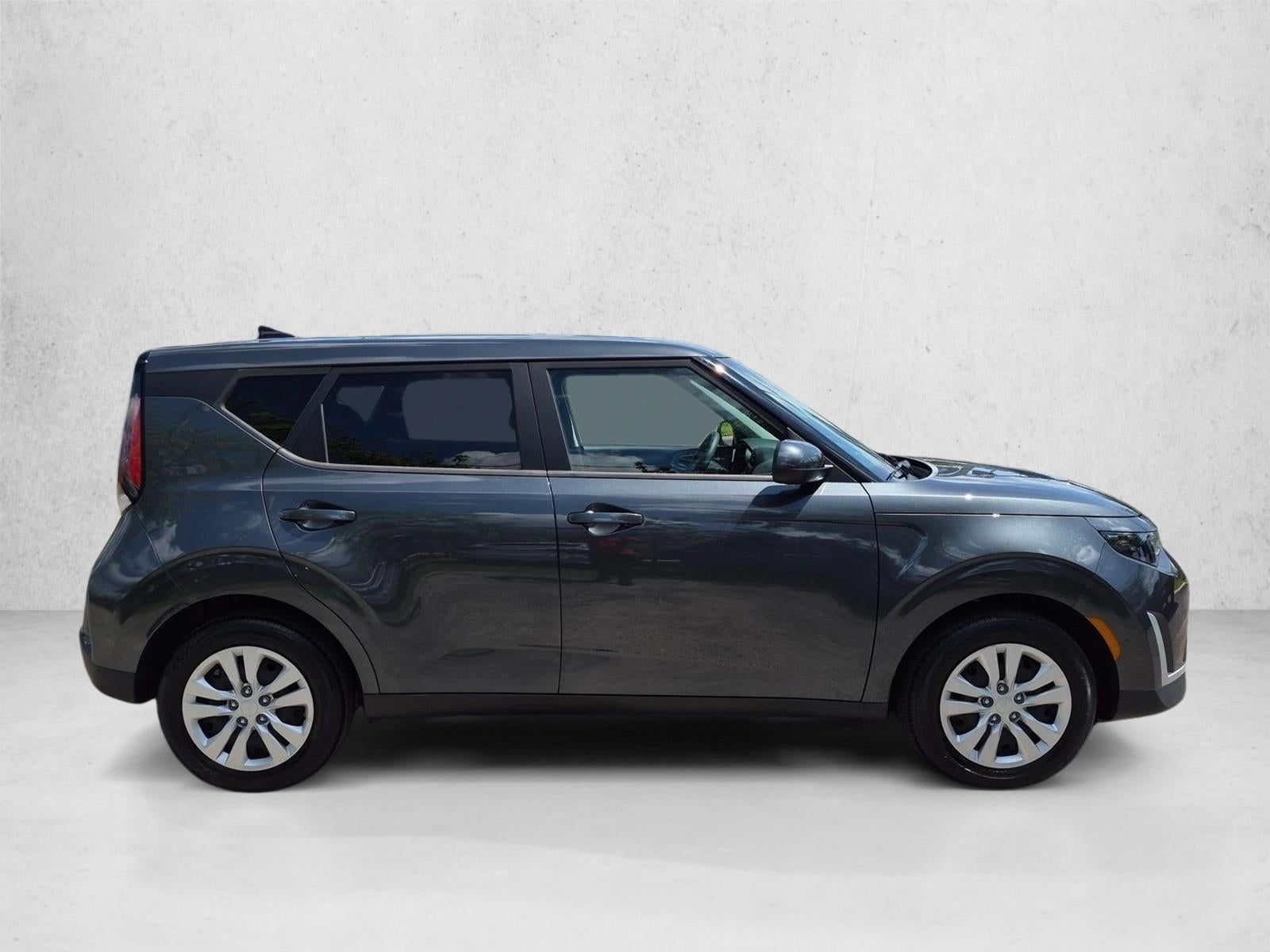 2024 Kia Soul LX IVT