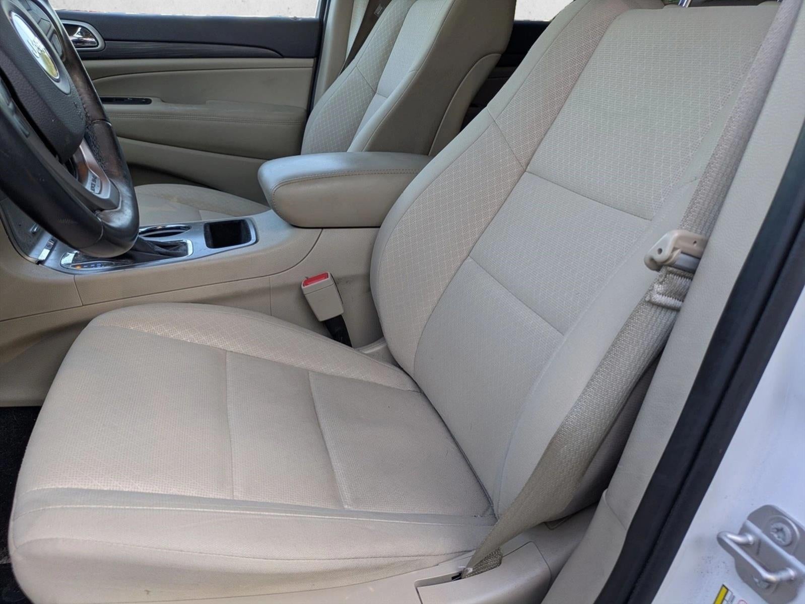 2019 Jeep Grand Cherokee Laredo E 4x2