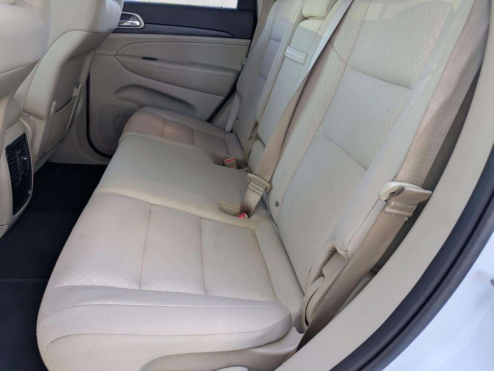 2019 Jeep Grand Cherokee Laredo E 4x2