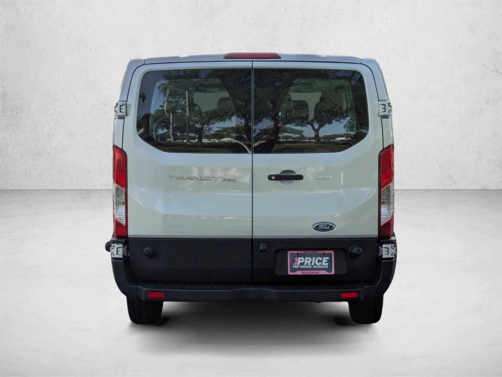 2018 Ford Transit Passenger Wagon T-350 148" Low Roof XLT Swing-Out RH Dr
