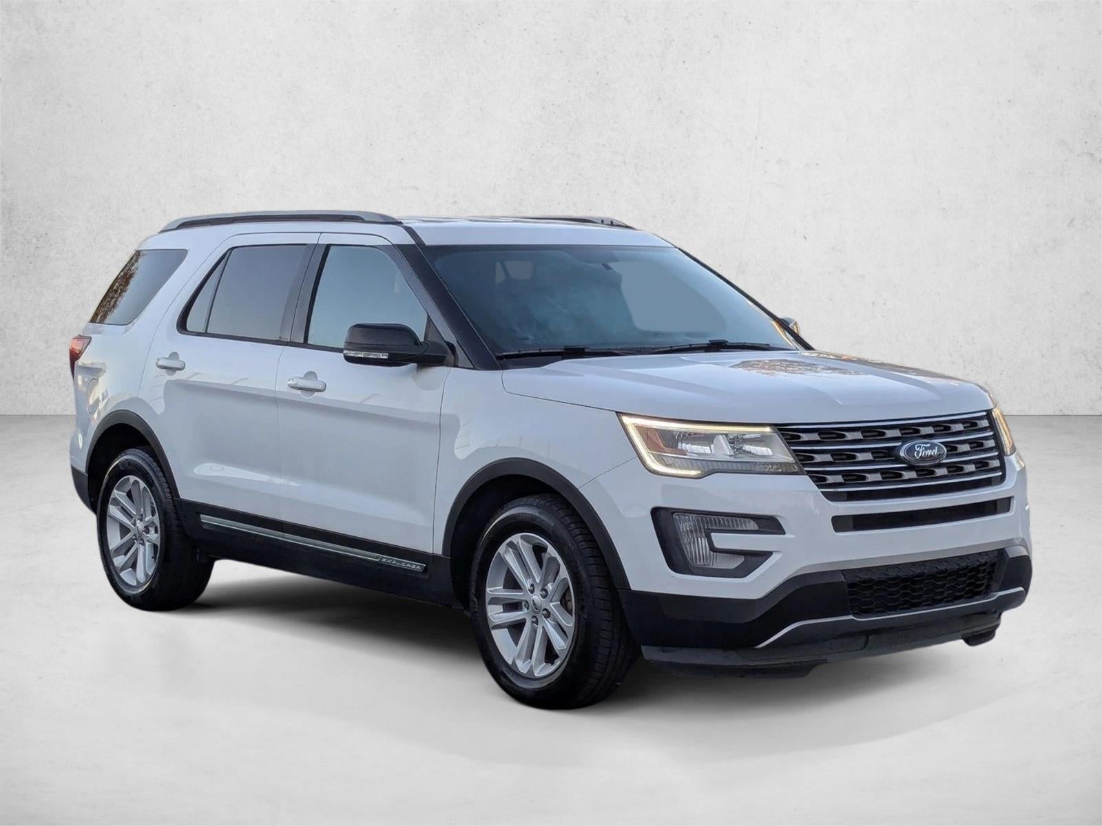 2017 Ford Explorer XLT FWD