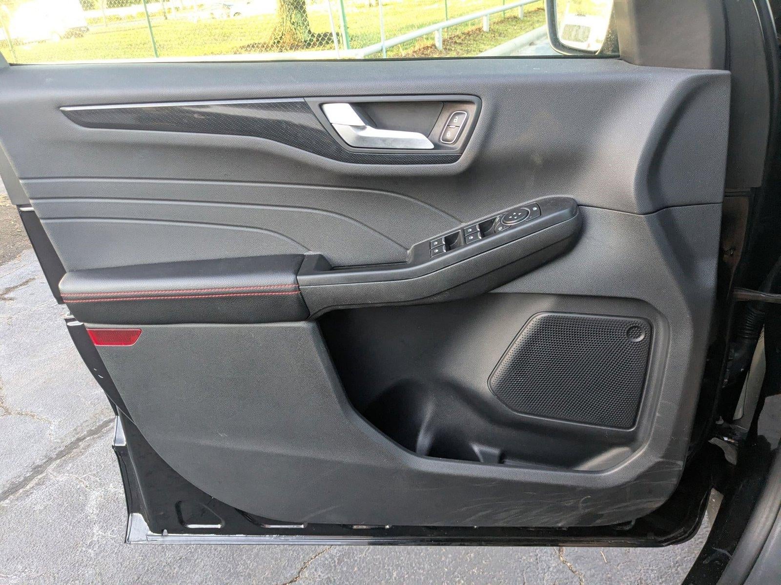 2025 Ford Escape ST-Line FWD