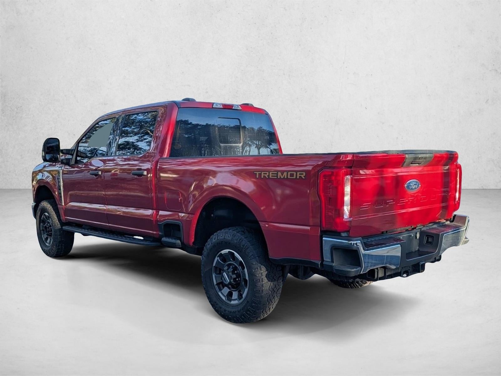 2024 Ford Super Duty F-250 SRW XLT 4WD Crew Cab 6.75' Box