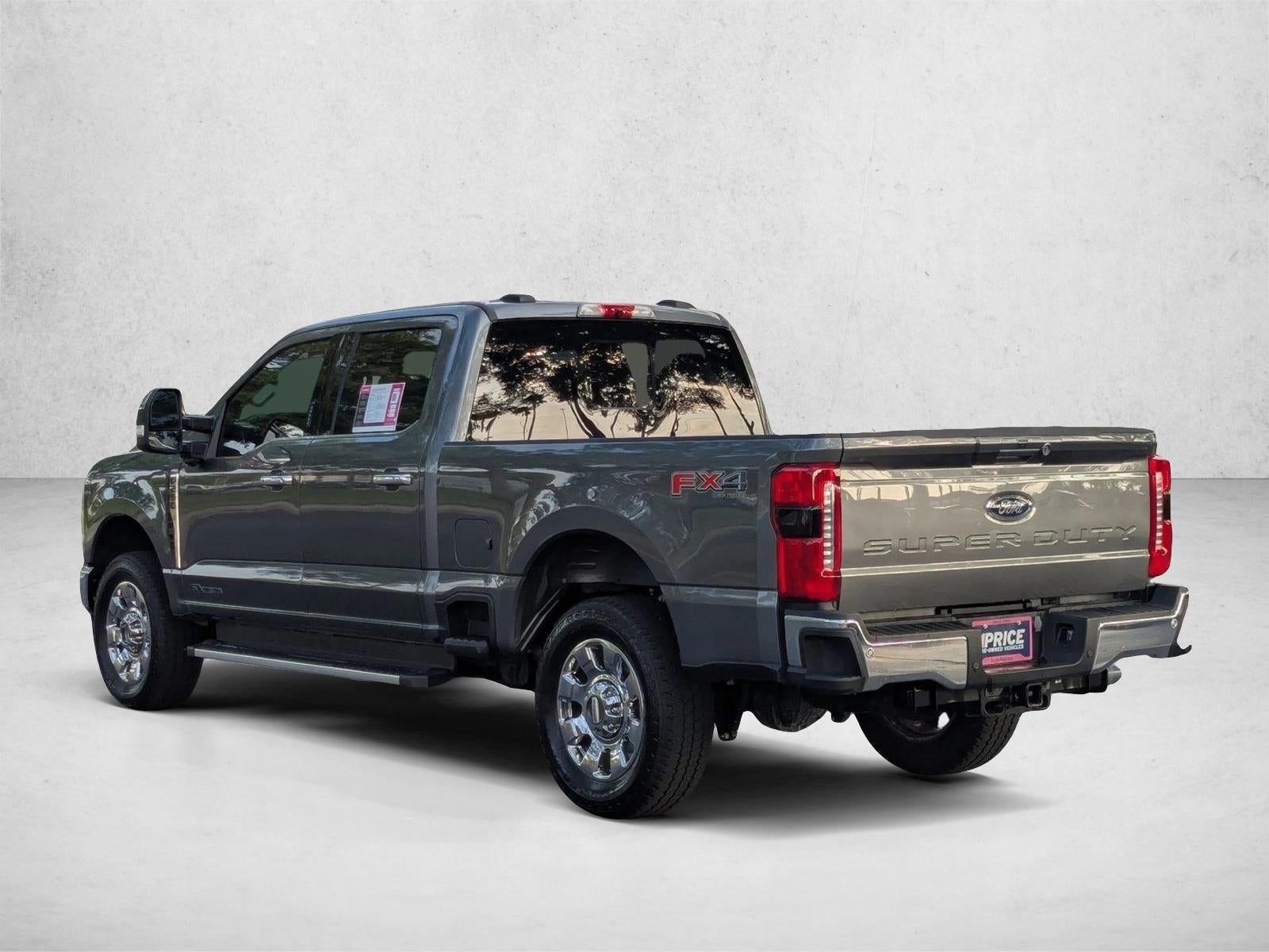 2023 Ford Super Duty F-250 SRW LARIAT 4WD Crew Cab 6.75' Box