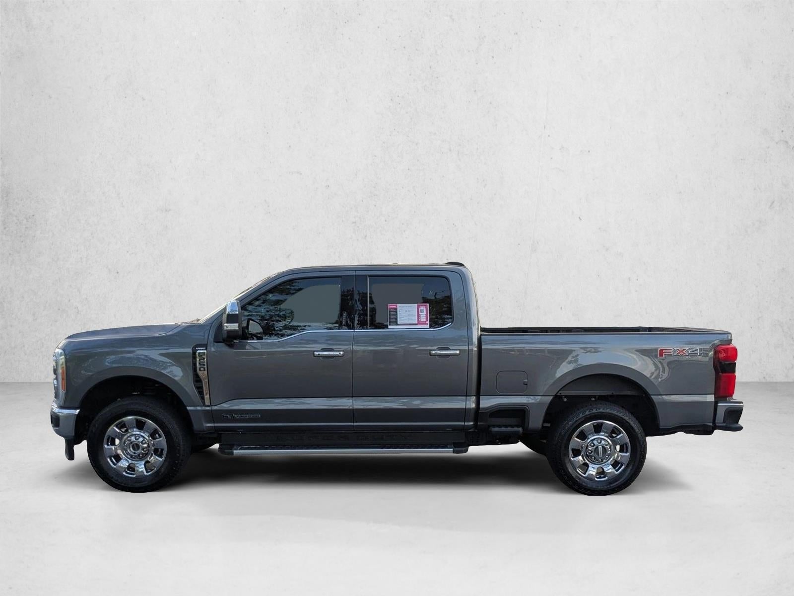 2023 Ford Super Duty F-250 SRW LARIAT 4WD Crew Cab 6.75' Box