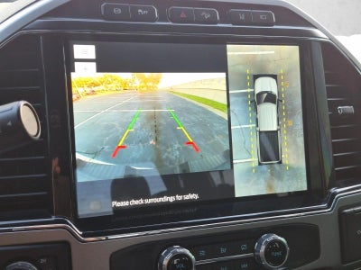 2022 Ford Super Duty F-350 SRW LARIAT 4WD Crew Cab 6.75' Box