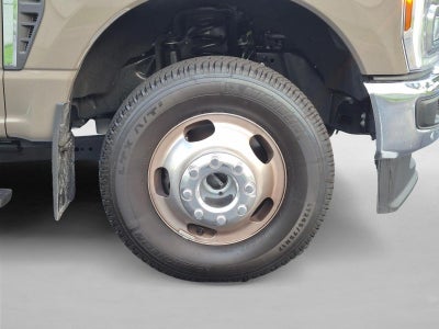 2026 Ford Super Duty F-350 DRW King Ranch 4WD Crew Cab 8' Box