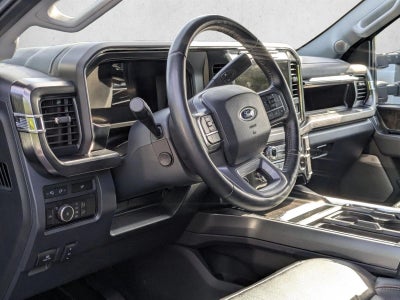 2023 Ford Super Duty F-350 DRW LARIAT 4WD Crew Cab 8' Box