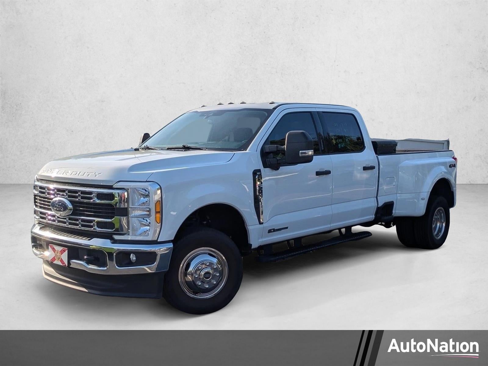 2024 Ford Super Duty F-350 DRW XLT 4WD Crew Cab 8' Box
