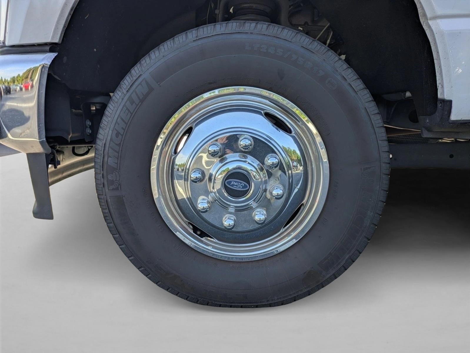 2024 Ford Super Duty F-350 DRW XLT 4WD Crew Cab 8' Box
