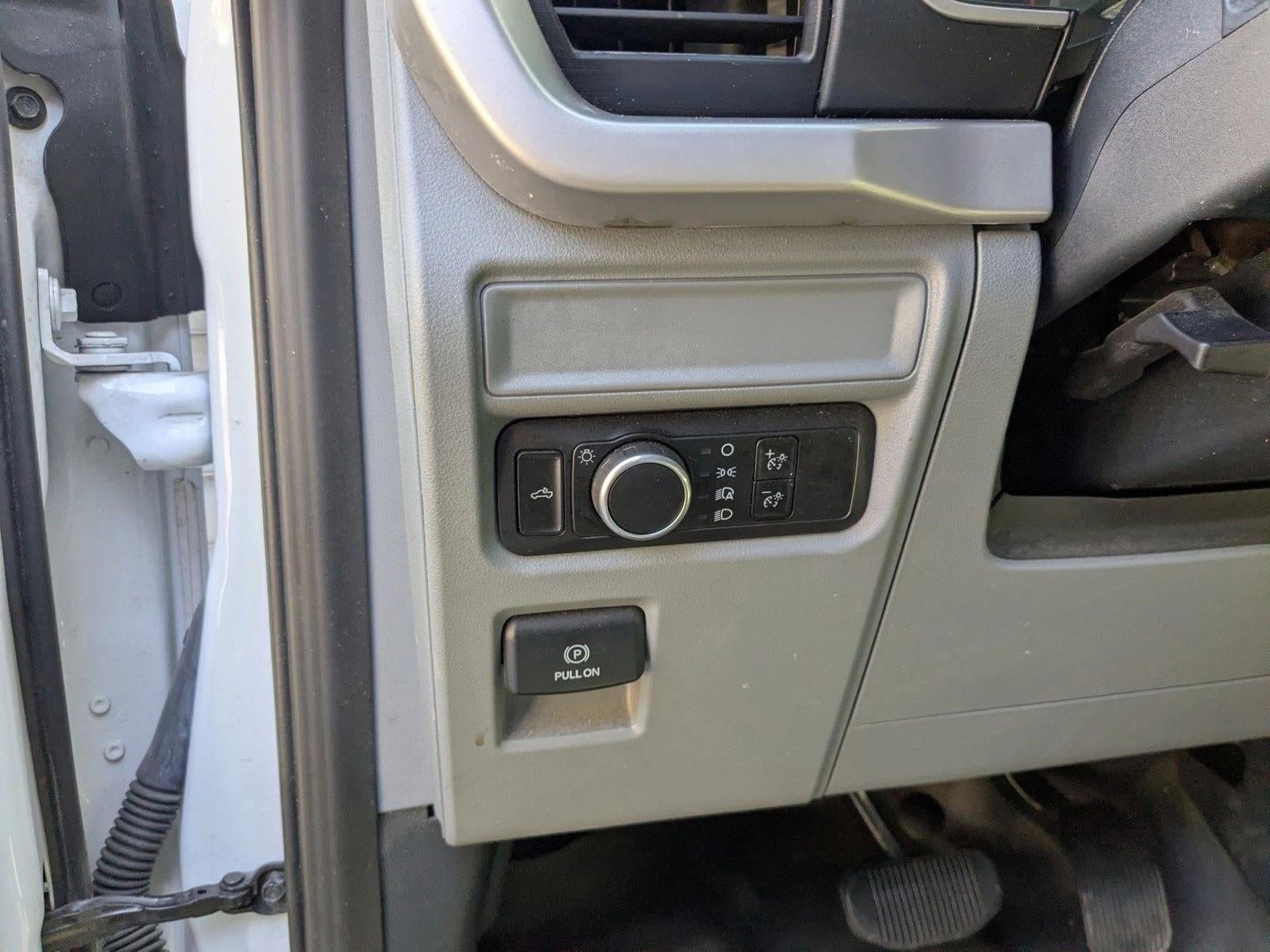 2023 Ford F-150 XL 2WD SuperCrew 5.5' Box