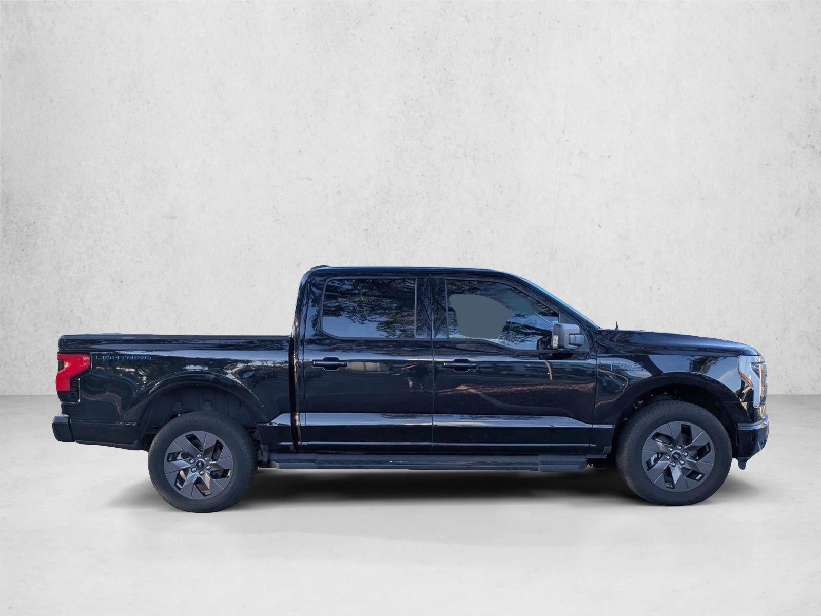 2024 Ford F-150 Lightning Flash 4WD SuperCrew 5.5' Box