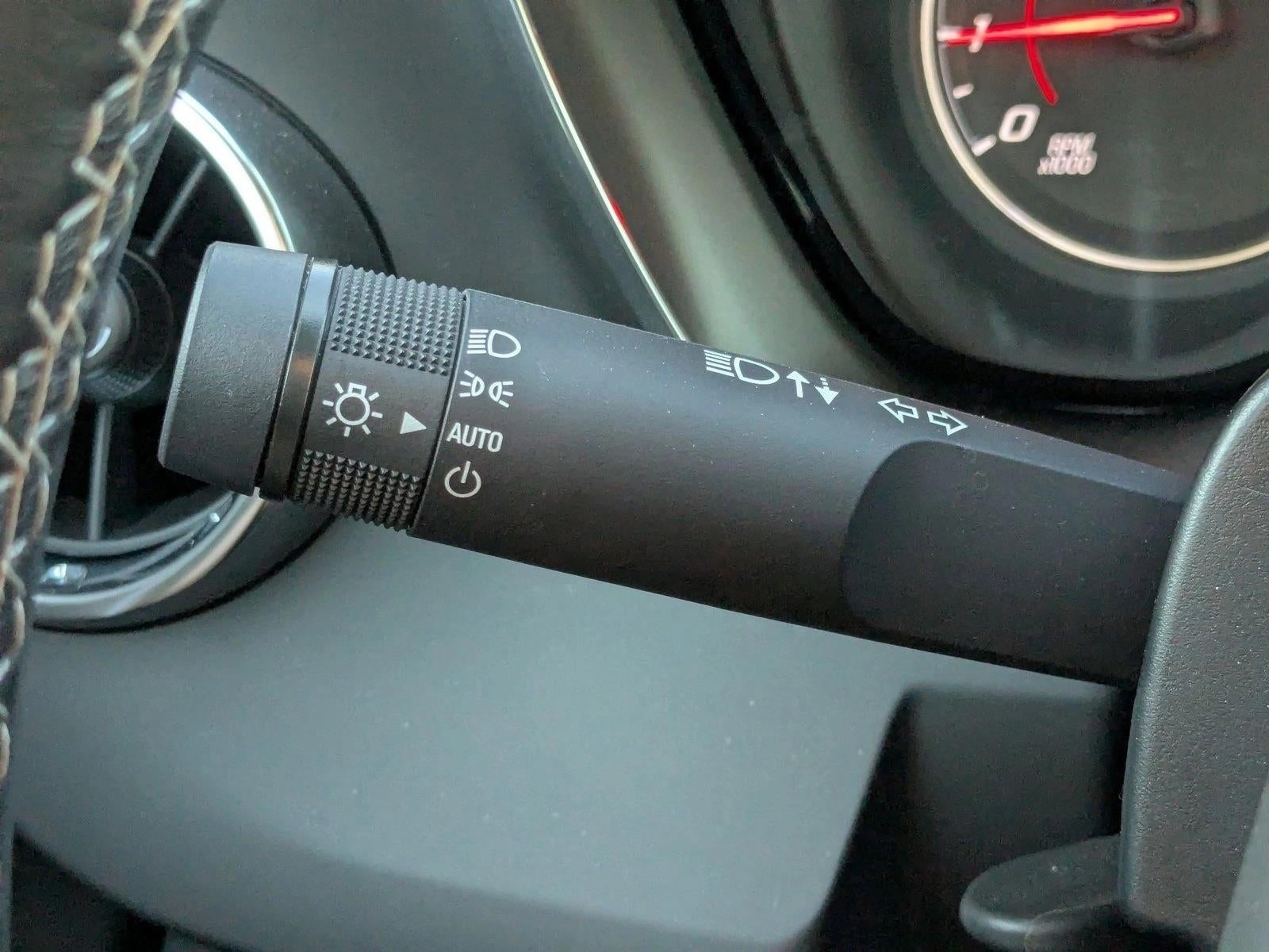 2020 Chevrolet Camaro 2dr Convertible 1LT