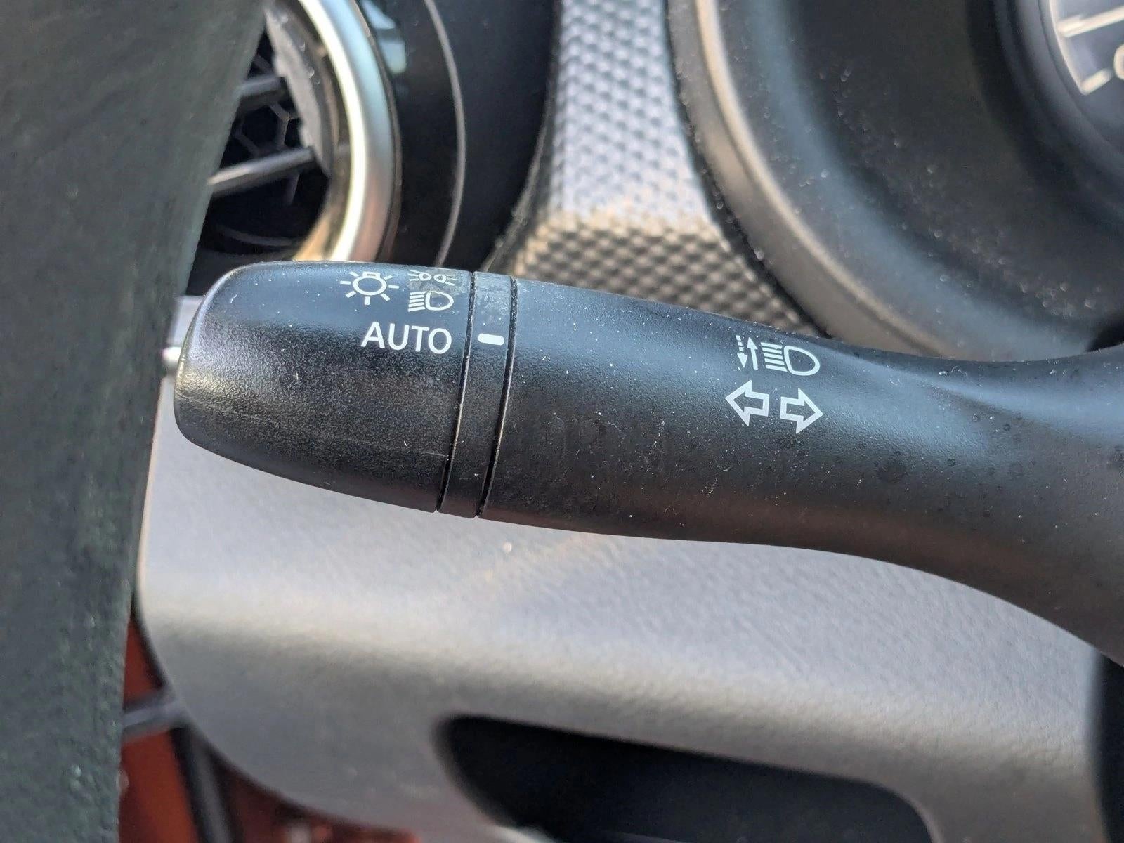 2021 Nissan Kicks SV FWD
