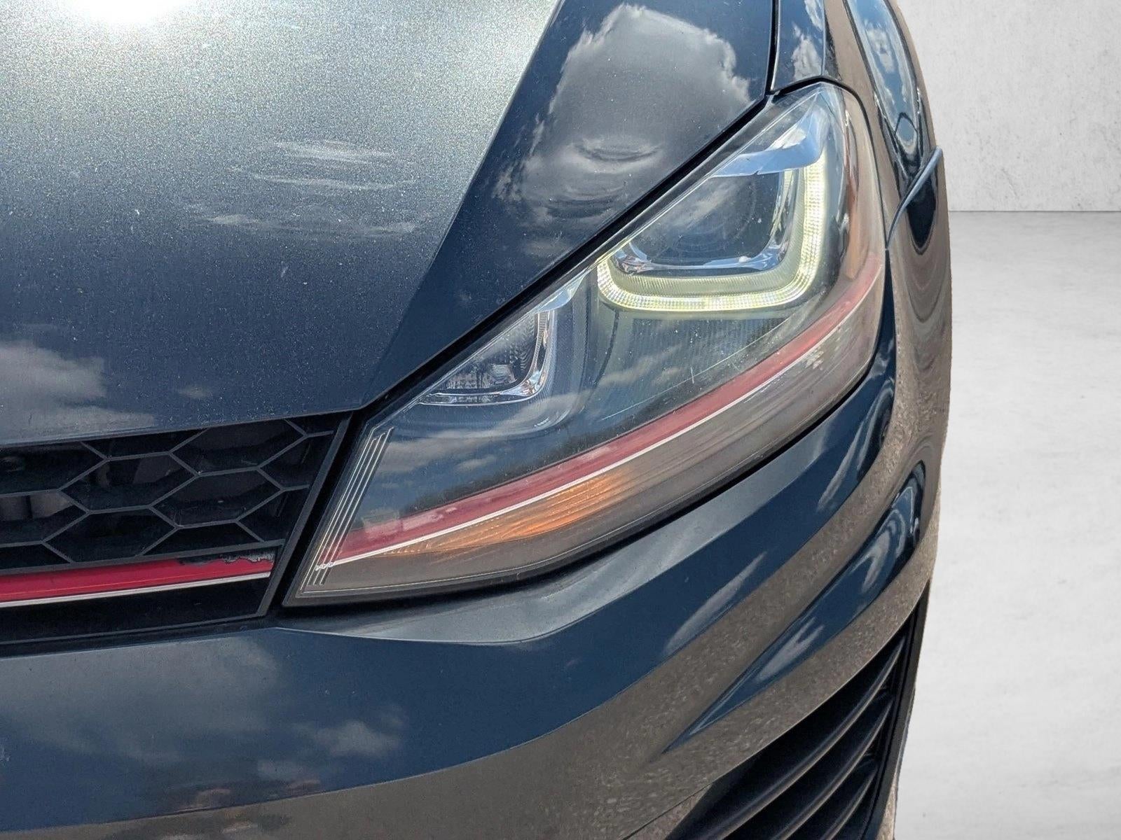 2017 Volkswagen Golf GTI 2.0T 4-Door Sport DSG