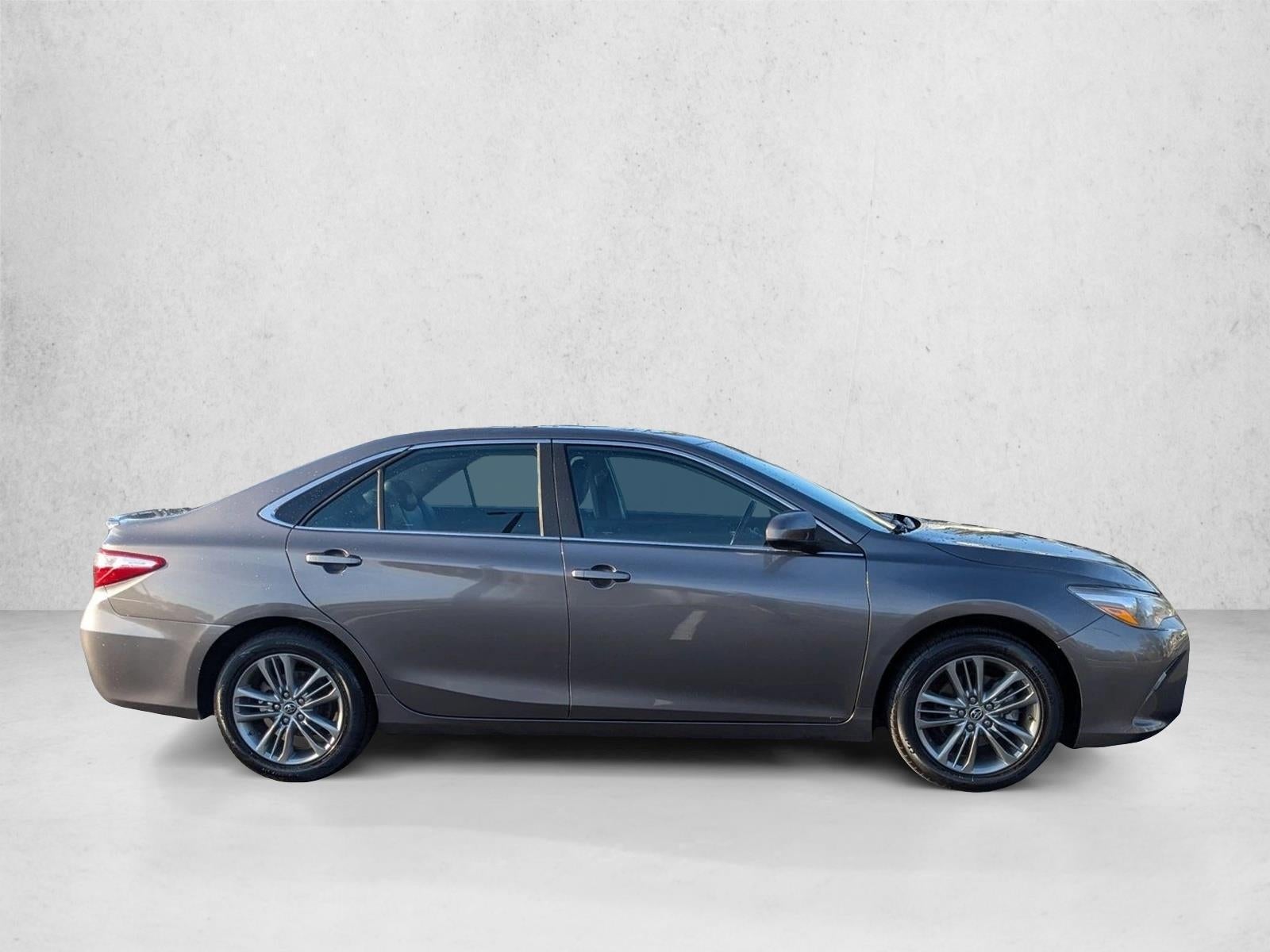 2015 Toyota Camry 4dr Sdn I4 Auto SE (SE)