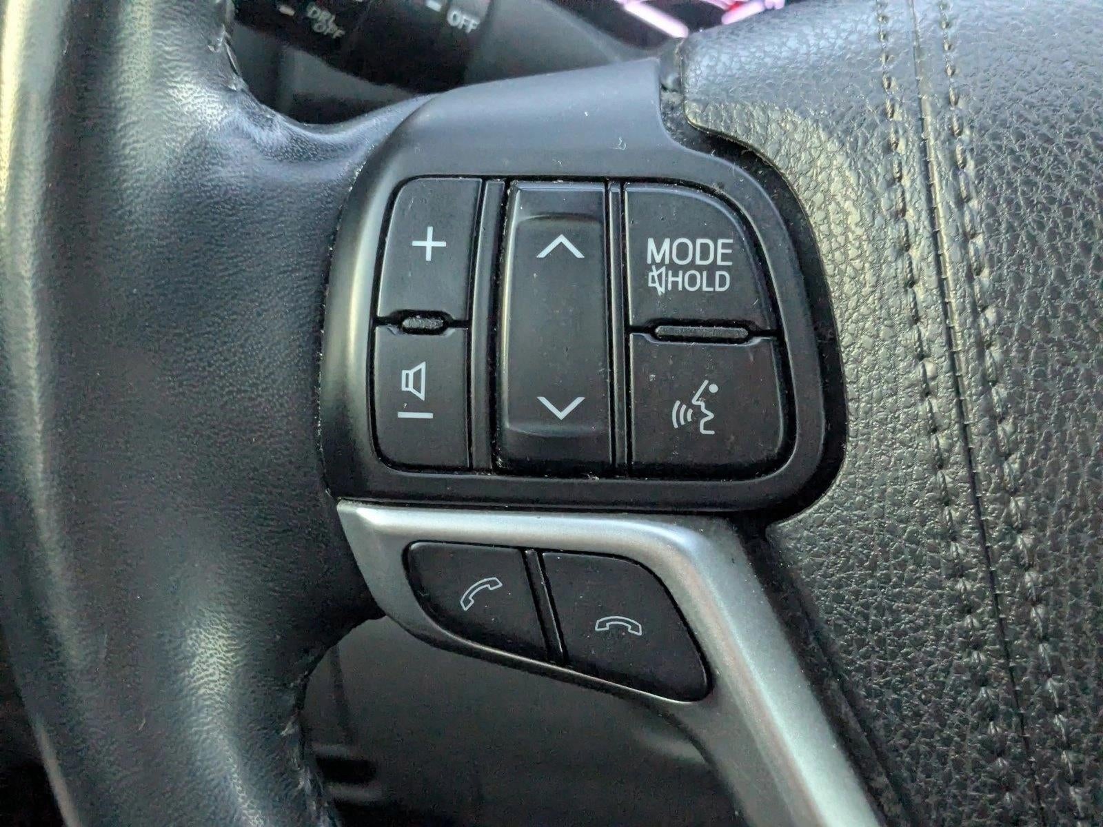 2018 Toyota Highlander Limited Platinum V6 AWD (Natl)