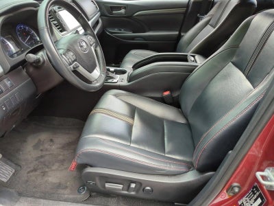 2019 Toyota Highlander SE V6 FWD (Natl)