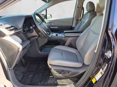 2024 Toyota Sienna XLE FWD 8-Passenger (Natl)
