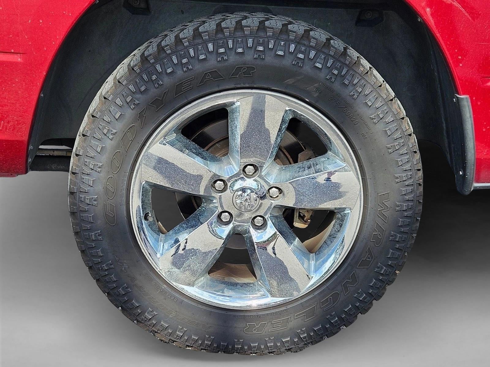 2014 RAM 1500 2WD Crew Cab 5.7 Ft Box Express